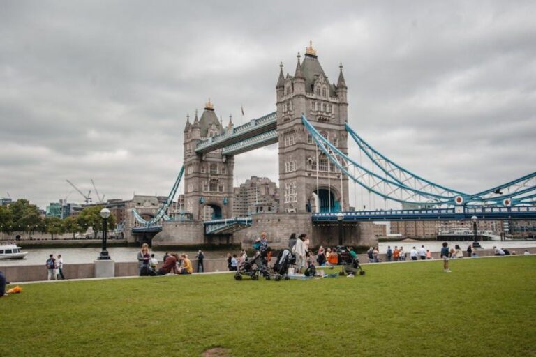 Can You Walk Across London Bridge